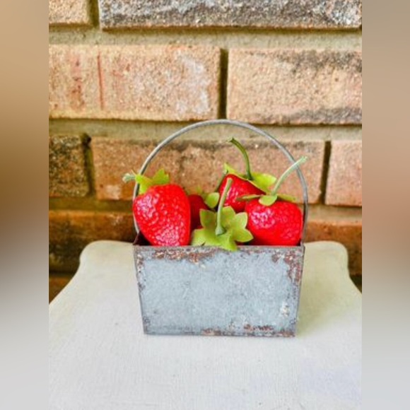 *Washed Tin Mini Catch All - Picture 10 of 10